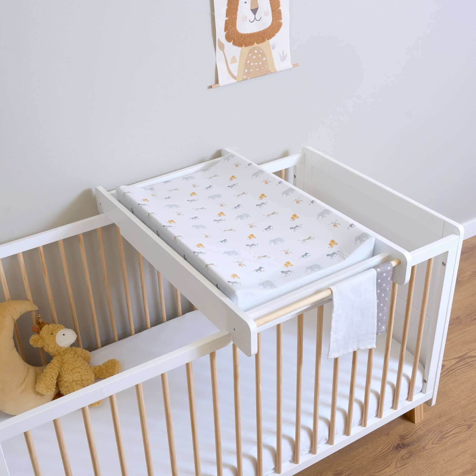 Clair de Lune Essentials Cot Top Changer Buying Guide | Buying Guides | Blog - Clair de Lune UK