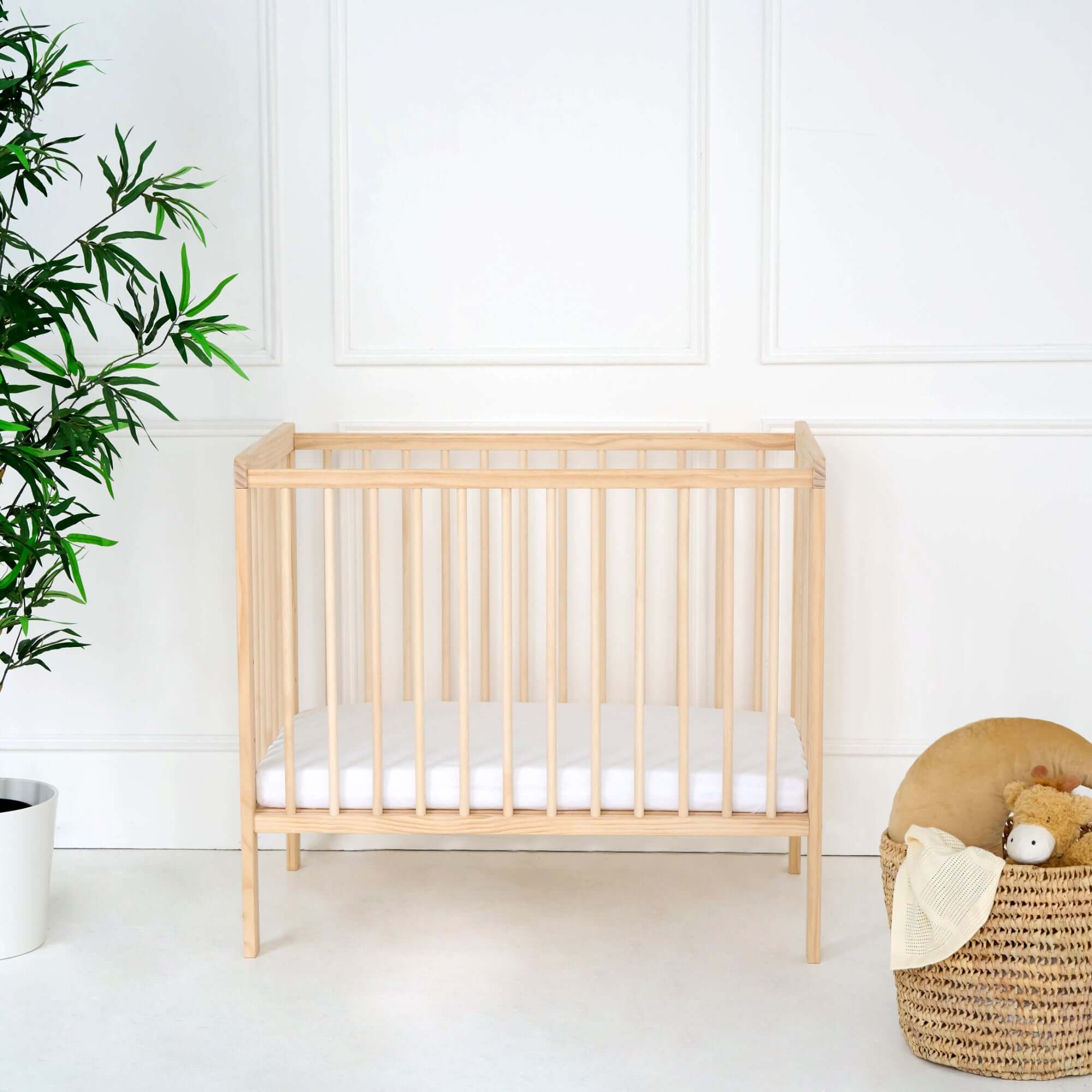 How to Optimise Your Small Nursery: 6 Tips for Space-Saving Brilliance