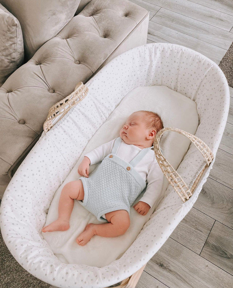 The Benefits of Using a Moses Basket!