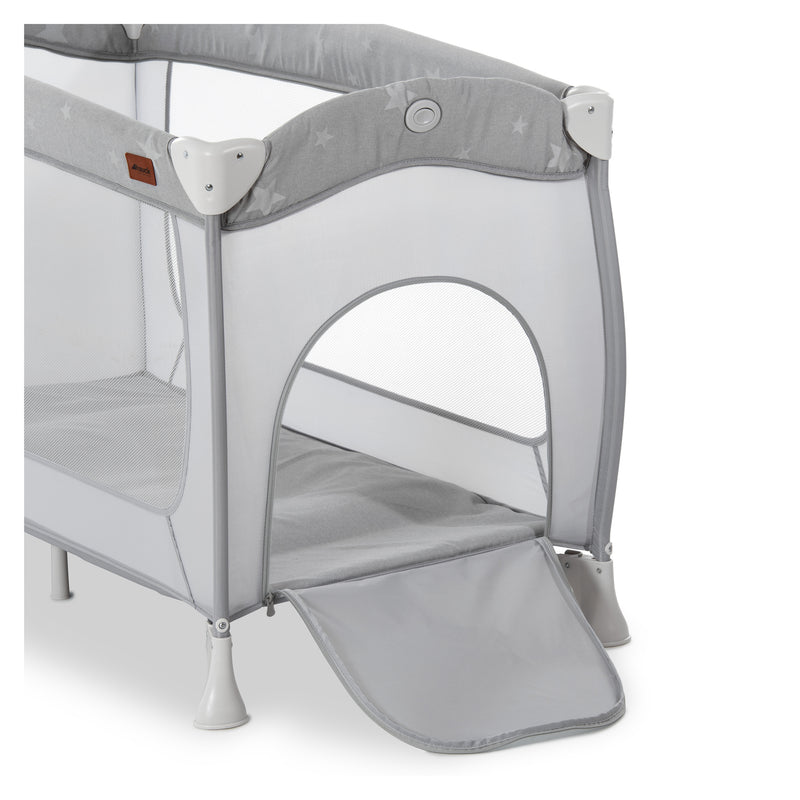 The open side of the Grey Star Hauck Play N Relax Centre 4in1 Travel Cot | Travel Cots & Travel Bassinets | Cots, Cot Beds, Toddler & Kid Beds | Nursery Furniture - Clair de Lune UK