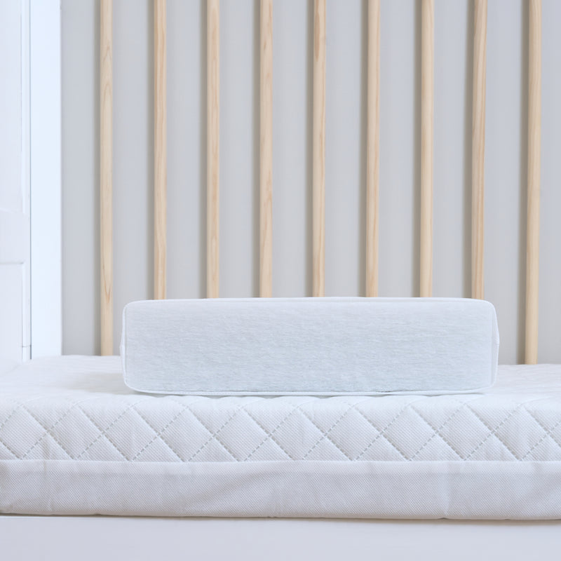 Matelas hypoallergénique pour lit de bébé en fibres Essentials (140x70 cm)