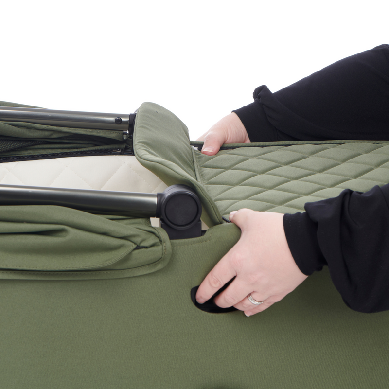 The two click foldable carrycot in the Stargazer carrycot in the Didofy Green Stargazer 11 Piece Ultimate Travel System Bundle suitable for overnight sleep | Didofy | Pushchairs and Travel Systems | Baby & Kid Travel - Clair de Lune UK