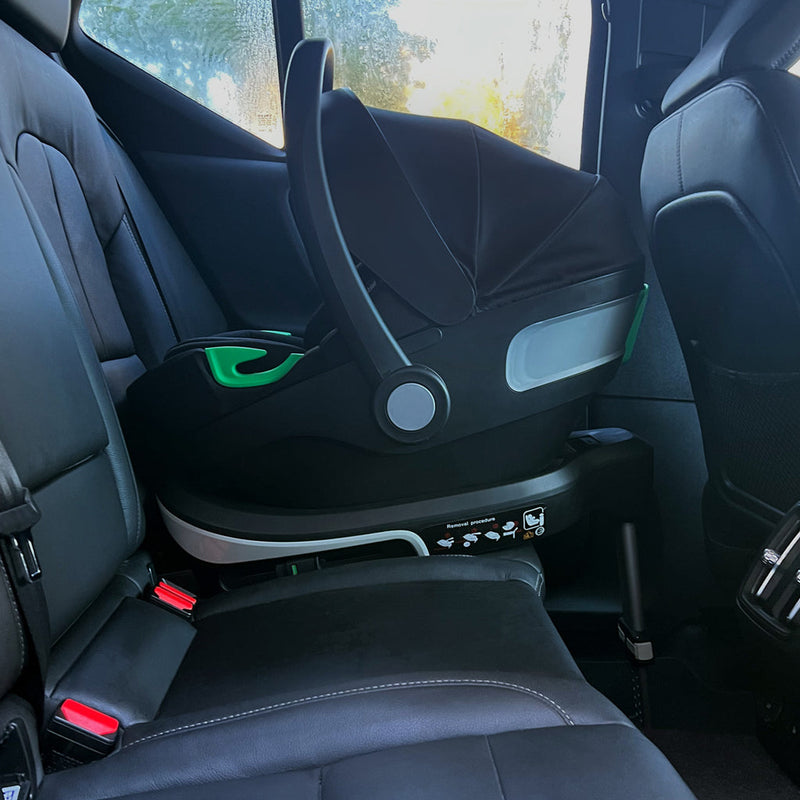 My Babiie iSize Infant Carrier and isofix base (40-87cm) in the car | Baby, Toddler & Kid Car Seats | Travel With Baby - Clair de Lune UK